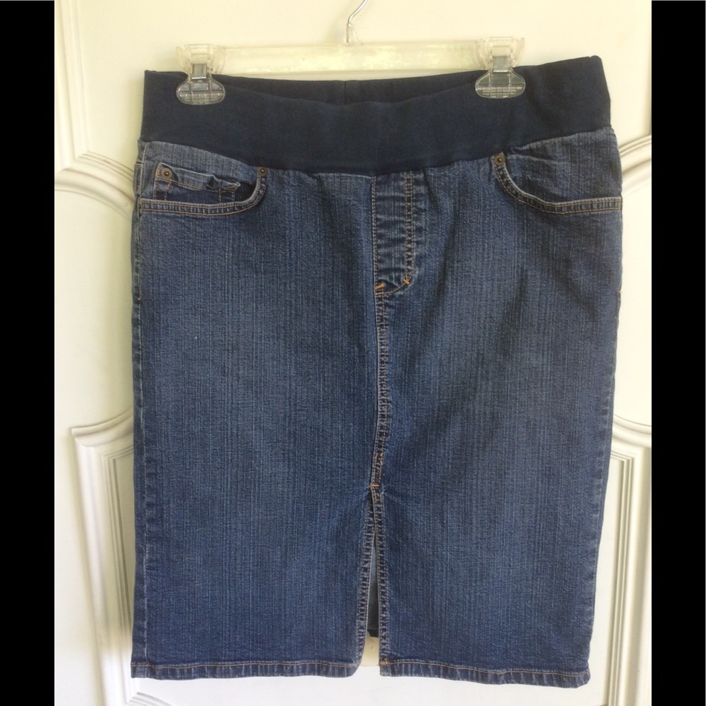 Maternity jean skirt Size M